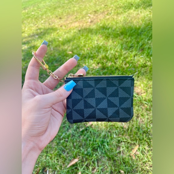 Black checkered coin pouch BNWT - Picture 3 of 4